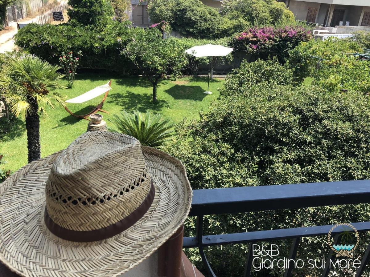 Giardino Sul Mare Bed & Breakfast Patti Bagian luar foto