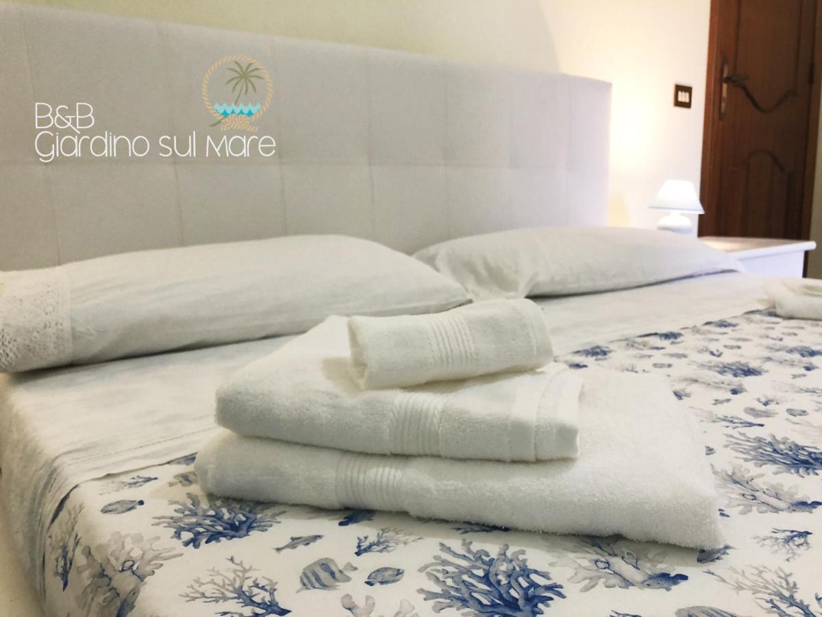 Giardino Sul Mare Bed & Breakfast Patti Bagian luar foto