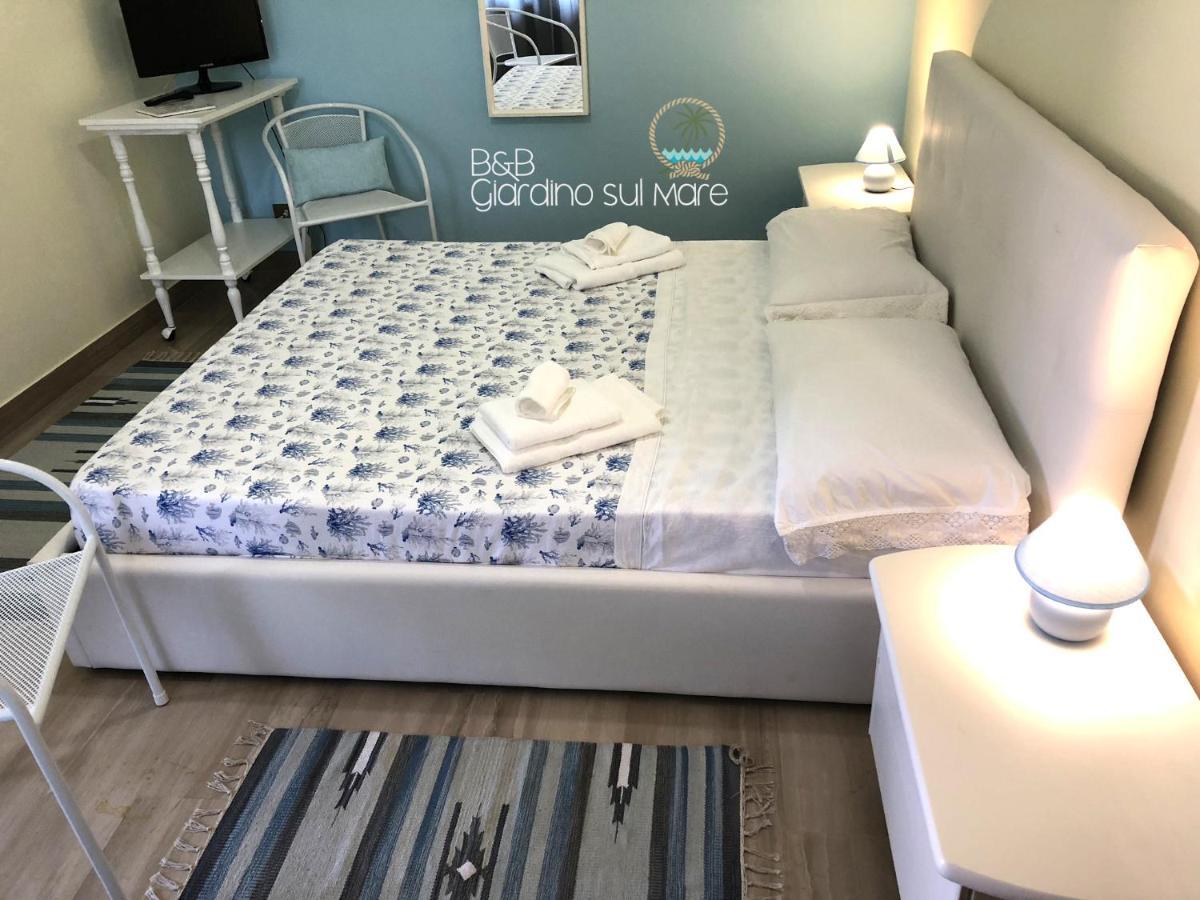 Giardino Sul Mare Bed & Breakfast Patti Bagian luar foto