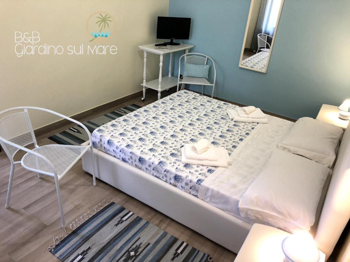 Giardino Sul Mare Bed & Breakfast Patti Bagian luar foto