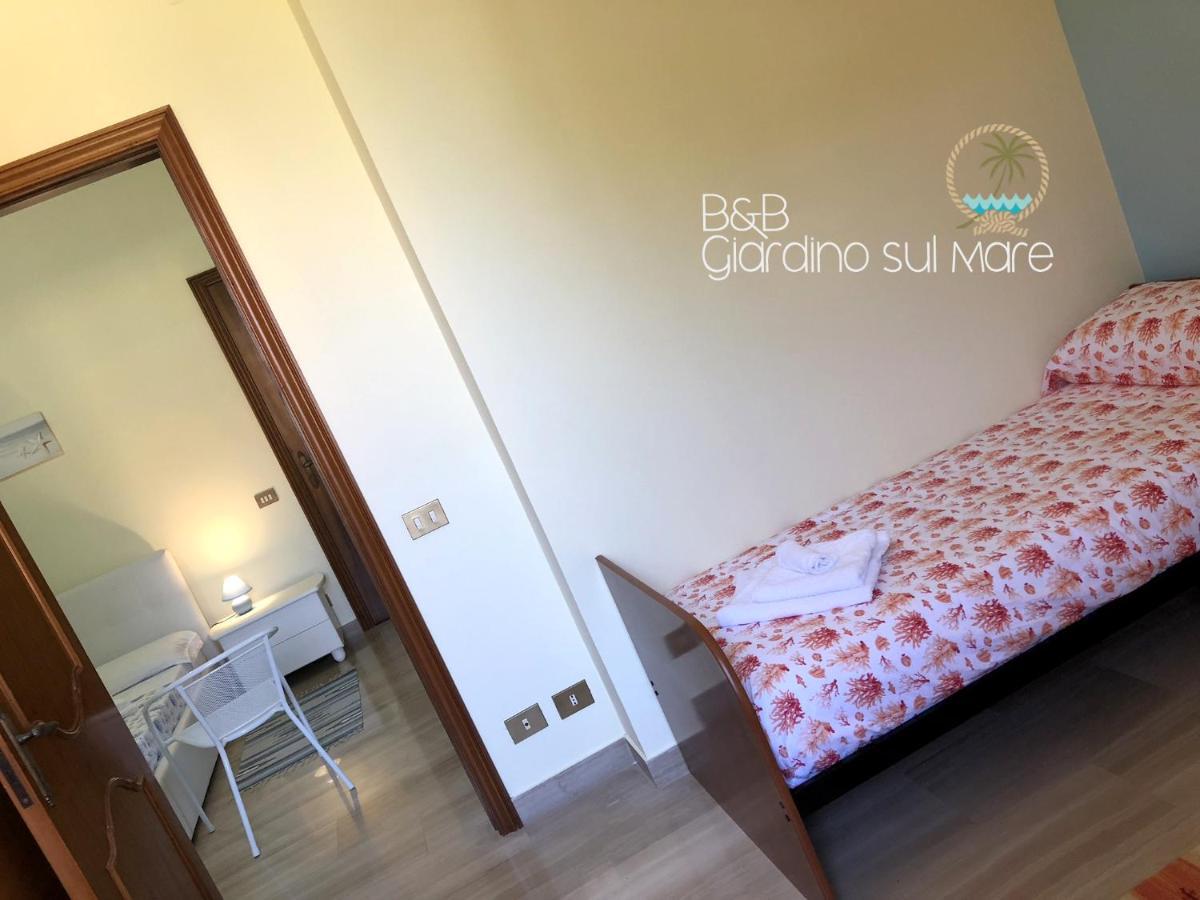 Giardino Sul Mare Bed & Breakfast Patti Bagian luar foto