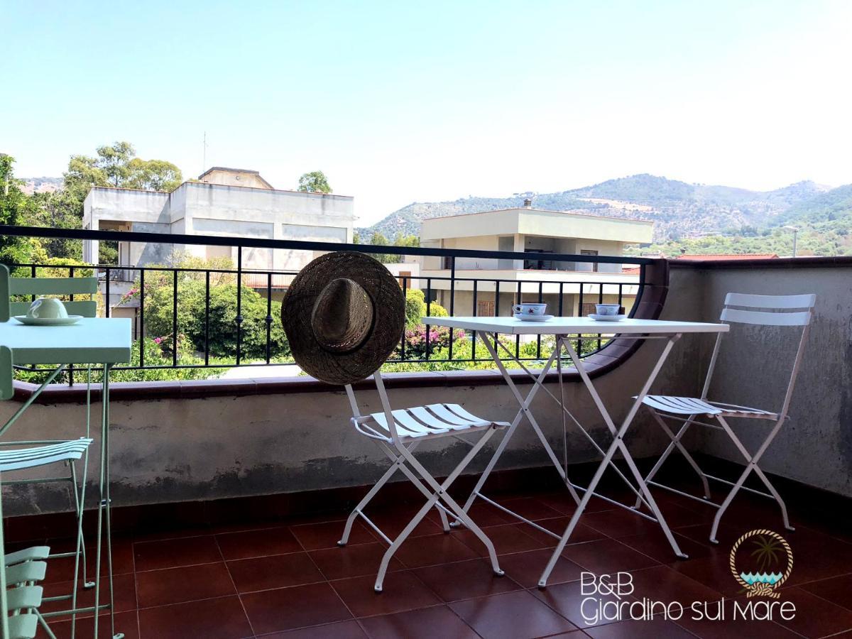 Giardino Sul Mare Bed & Breakfast Patti Bagian luar foto