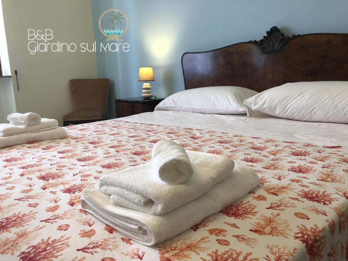 Giardino Sul Mare Bed & Breakfast Patti Bagian luar foto