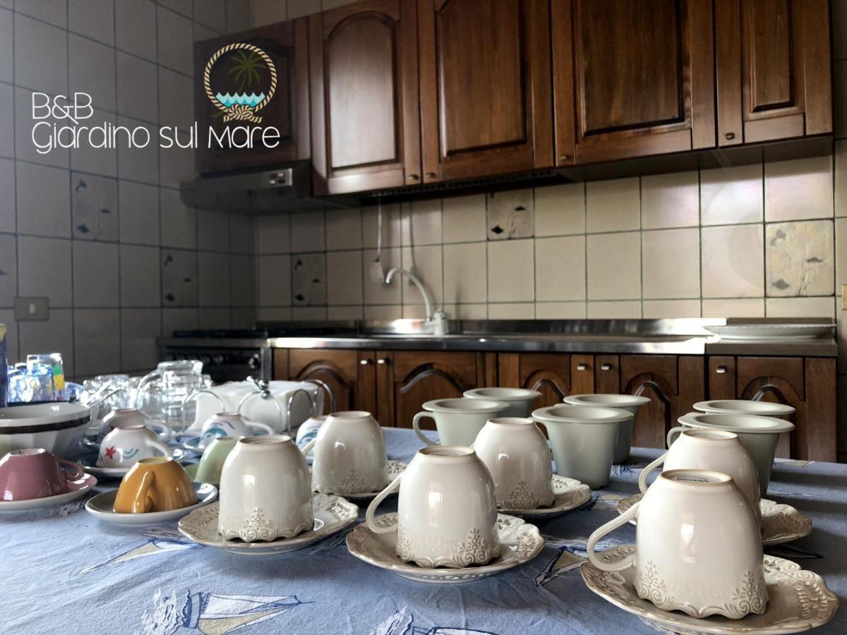 Giardino Sul Mare Bed & Breakfast Patti Bagian luar foto
