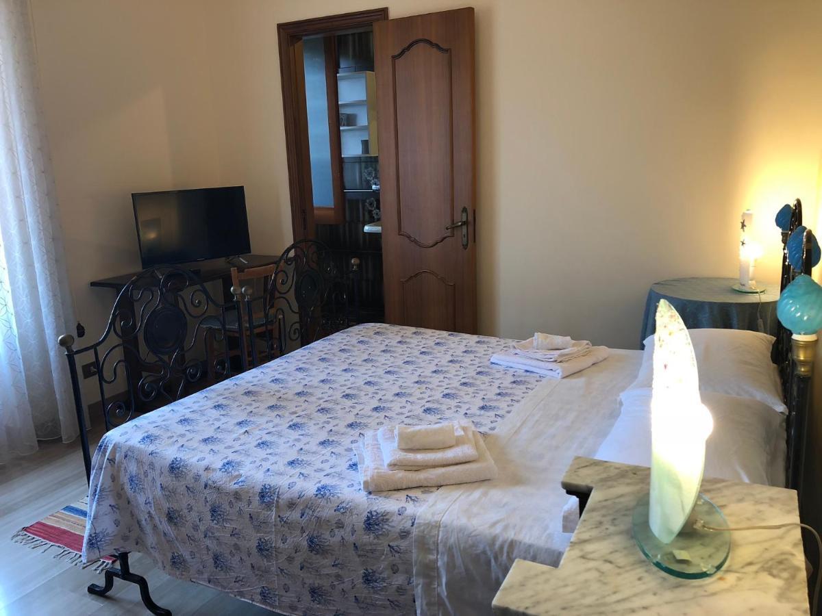 Giardino Sul Mare Bed & Breakfast Patti Bagian luar foto